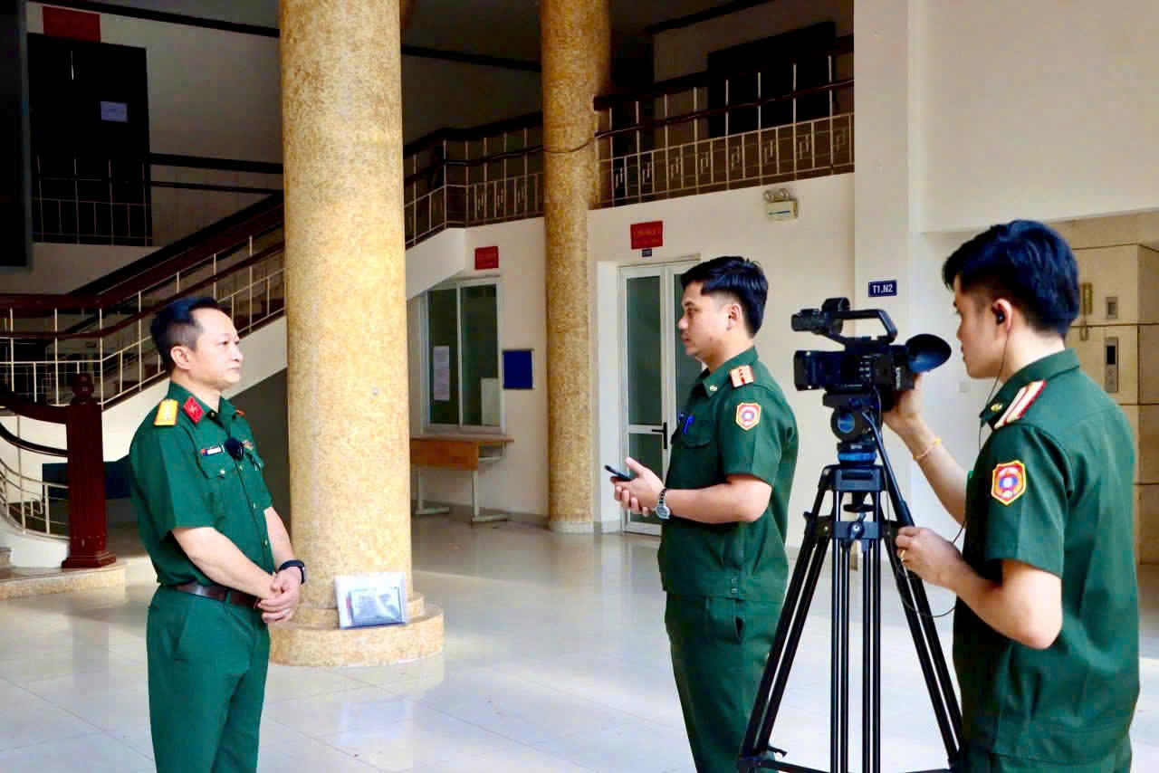 Từ những âm tiết bỡ ngỡ, học viên Lào tự tin trên giảng đường Quân đội nhân dân Việt Nam